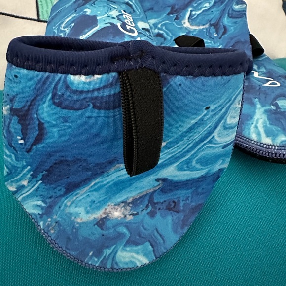 Water Socks Neoprene Beach Booties OMGear Low 3mm Anti-Slip Wetsuit Footwear NWT - Picture 8 of 9